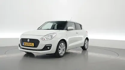 Wit Occasion 2020 Suzuki Swift Hatchback | € 13.900 (Super prijs)