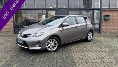 Grijs Occasion 2013 Toyota Auris Hatchback | € 11.950 (Eerlijke prijs)