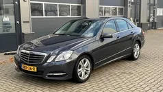 Grijs (metallic) Gebruikt 2013 Mercedes E220 Avantgarde Sedan | € 11.550 (Eerlijke prijs)