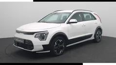 Wit Gebruikt 2023 Kia e-Niro 3 SUV | € 28.940 (Eerlijke prijs)