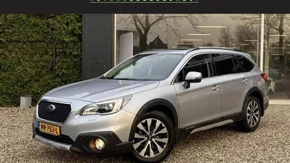 Grijs Gebruikt 2017 Subaru Outback Premium Stationwagen | € 24.945 (Goede deal)