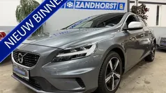 Grijs Gebruikt 2017 Volvo V40 Business Edition Stationwagen | € 17.995 (Eerlijke prijs)