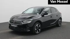 Zwart Gebruikt 2023 Opel Corsa-e Elegance Hatchback | € 19.900 (Eerlijke prijs)