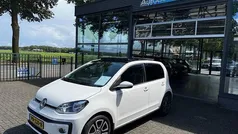 Wit Gebruikt 2017 VW up! high up! Hatchback | € 11.895 (Goede deal)