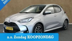 Grijs Gebruikt 2022 Toyota Yaris Hatchback | € 23.950 (Eerlijke prijs)