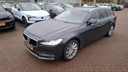 Gebruikt 2017 Volvo V90 Momentum Stationwagen | € 24.894 (Eerlijke prijs)