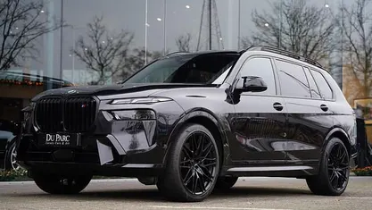 Zwart Gebruikt 2023 BMW X7 M Sport SUV | € 138.888 (Eerlijke prijs)