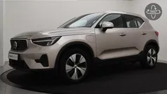 Grijs Gebruikt 2022 Volvo XC40 Core SUV | € 34.900 (Eerlijke prijs)