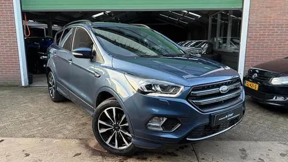 Occasion 2018 Ford Kuga ST-Line SUV | € 16.495 (Eerlijke prijs)