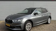 Grijs metallic Gebruikt 2022 Skoda Fabia Ambition Hatchback | € 15.495 (Eerlijke prijs)