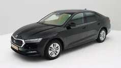 Zwart Gebruikt 2023 Skoda Octavia Business Line Hatchback | € 22.950 (Goede deal)