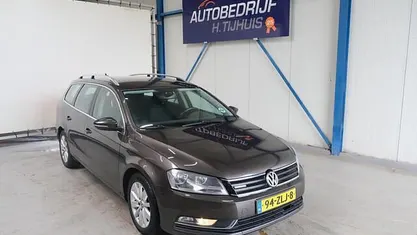 Bruin, metallic lak Gebruikt 2012 VW Passat Stationwagen | € 3.950 (Super prijs)