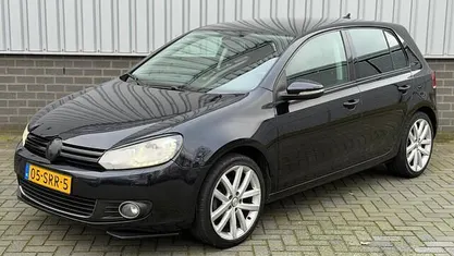 Zwart Gebruikt 2011 VW Golf VI Highline Hatchback | € 6.249 (Eerlijke prijs)