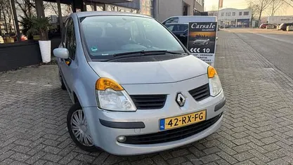 Gebruikt 2005 Renault Modus Dynamique MPV | € 695 (Eerlijke prijs)