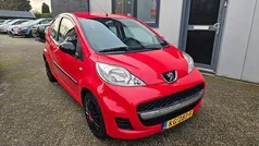 Rood Gebruikt 2009 Peugeot 107 Hatchback | € 1.750 (Eerlijke prijs)
