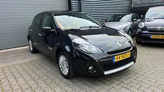 Zwart Gebruikt 2011 Renault Clio II Collection Hatchback | € 2.295 (Goede deal)