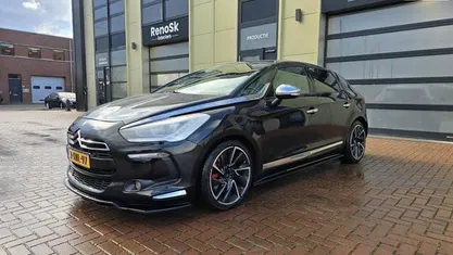 Zwart Occasion 2014 Citroën DS5 Business Class Hatchback | € 6.250 (Goede deal)