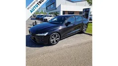 Gebruikt 2021 Volvo S60 R-Design Sedan | € 27.999 (Goede deal)