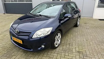 Blauw Gebruikt 2011 Toyota Auris Hatchback | € 4.850 (Goede deal)
