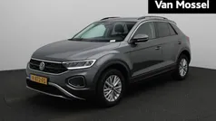 Grijs Gebruikt 2022 VW T-Roc Life SUV | € 22.900 (Eerlijke prijs)