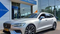 Grijs Gebruikt 2021 Volvo V60 Business Edition Stationwagen | € 29.450 (Super prijs)