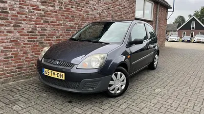 Grijs Gebruikt 2007 Ford Fiesta Style Hatchback | € 1.950 (Eerlijke prijs)