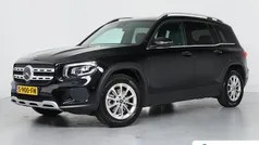 Zwart Gebruikt 2023 Mercedes GLB180 Business SUV | € 39.895 (Eerlijke prijs)