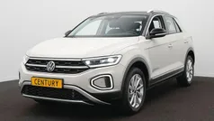 Gebruikt 2024 VW T-Roc Style SUV | € 33.995 (Eerlijke prijs)