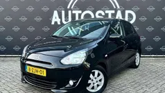 Zwart, metallic lak Gebruikt 2015 Mitsubishi Space Star Hatchback | € 4.999 (Eerlijke prijs)