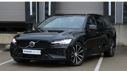 Zwart Gebruikt 2025 Volvo V60 Plus Stationwagen | € 43.950 (Eerlijke prijs)