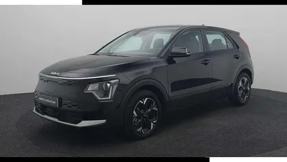 Zwart, metallic lak Occasion 2024 Kia e-Niro Light SUV | € 27.440 (Super prijs)