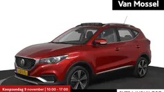 Rood Gebruikt 2020 MG ZS Luxury Sedan | € 14.995 (Eerlijke prijs)