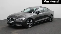 Gebruikt 2020 Volvo S60 R-Design Sedan | € 34.445 (Eerlijke prijs)