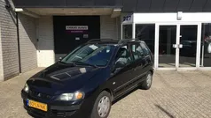 Zwart, metallic lak Gebruikt 2003 Mitsubishi Space Star MPV | € 749 (Eerlijke prijs)