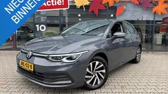 Grijs Gebruikt 2022 VW Golf VIII Style Hatchback | € 27.200 (Goede deal)