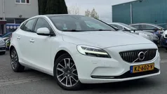 Wit Gebruikt 2017 Volvo V40 Momentum Stationwagen | € 12.450 (Eerlijke prijs)
