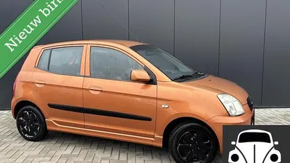 Occasion Kia Picanto 61 PK (44 kW) 2004 Oranje Hatchback