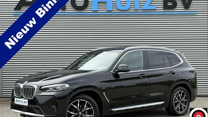 Zwart Occasion 2023 BMW X3 Advantage SUV | € 46.990 (Super prijs)