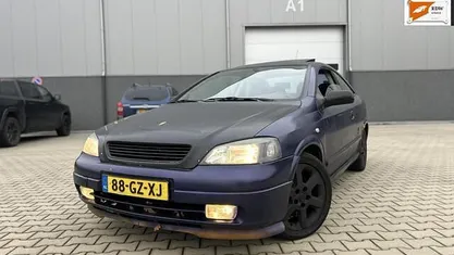 Geel Gebruikt 2001 Opel Astra Coupé | € 749 (Goede deal)