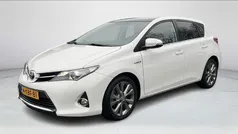 Wit Gebruikt 2013 Toyota Auris Hatchback | € 9.485 (Eerlijke prijs)