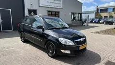 Zwart Gebruikt 2011 Skoda Fabia Stationwagen | € 899 (Eerlijke prijs)