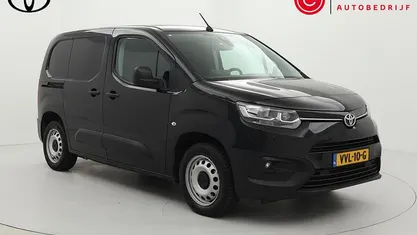 Zwart Gebruikt 2023 Toyota Proace City City MPV | € 18.999 (Goede deal)