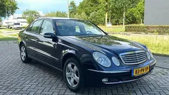 Blauw Gebruikt 2005 Mercedes E240 Elegance Sedan | € 6.395 (Eerlijke prijs)