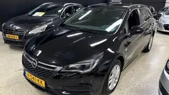 Zwart Gebruikt 2018 Opel Astra Stationwagen | € 6.750 (Eerlijke prijs)