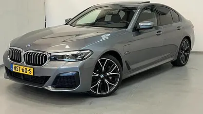 Gebruikt 2022 BMW 530e M Sport Sedan | € 34.450 (Eerlijke prijs)