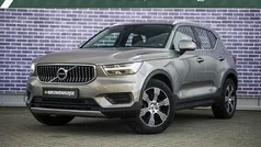 Grijs Gebruikt 2021 Volvo XC40 Inscription SUV | € 31.899 (Goede deal)