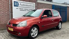 Rood Gebruikt 2006 Renault Clio II Hatchback | € 1.450 (Goede deal)