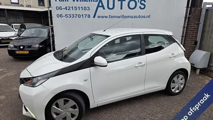 Occasion 2018 Toyota Aygo X-play Hatchback | € 6.969 (Eerlijke prijs)