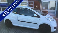 Gebruikt 2011 Peugeot 107 Urban Move Hatchback | € 2.950 (Eerlijke prijs)