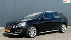 Zwart, metallic lak Gebruikt 2012 Volvo V60 Summum Stationwagen | € 8.900 (Eerlijke prijs)